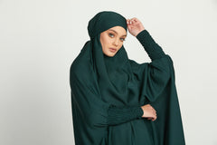 حجاب وعباءة