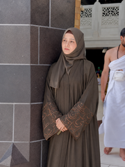 Calligraphy Abaya - Walnut Brown
