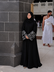 Calligraphy Abaya - Black