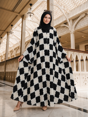 Printed Abaya - Black & White